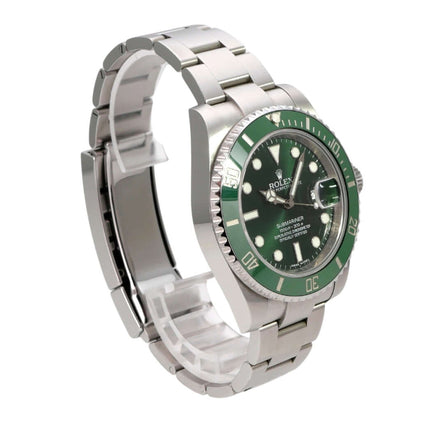 Rolex Submariner Date 116610LV in Edelstahl mit grünem Zifferblatt und Keramikuhr bezel.