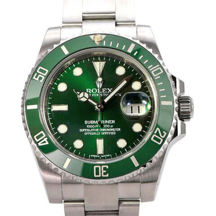 Rolex Submariner Date 116610LV mit grünem Zifferblatt und Edelstahlband, Ref. 2015, 40 mm Gehäusedurchmesser.