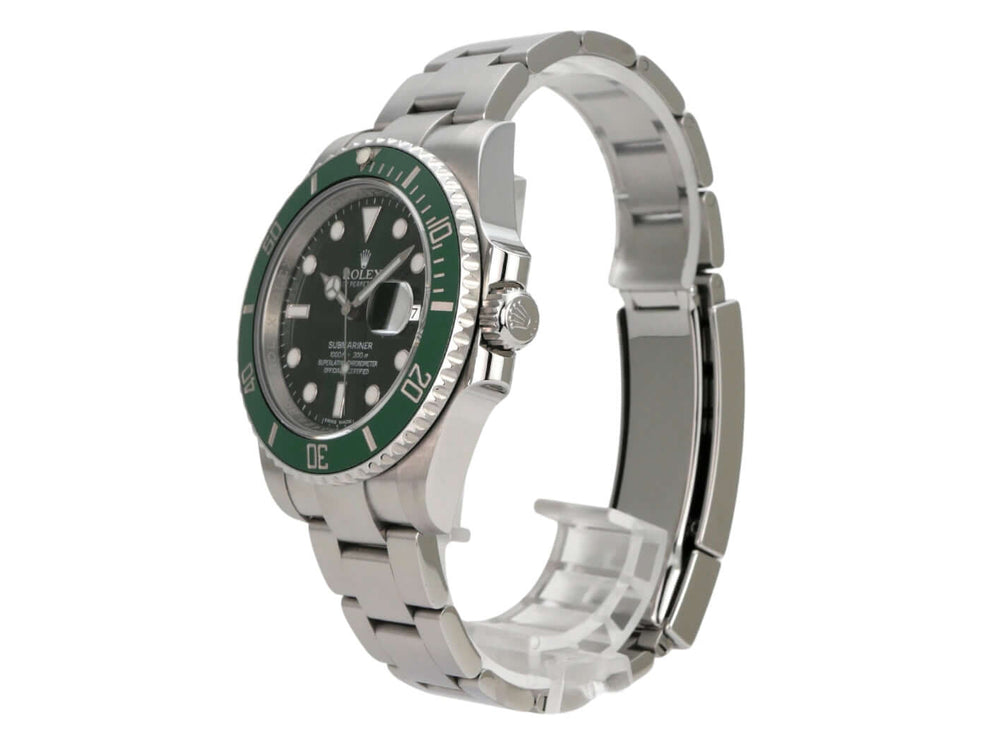 Rolex Submariner Date 116610LV mit grünem Zifferblatt und Edelstahlarmband, seitliche Ansicht.
