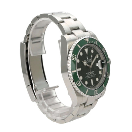 Rolex Submariner Date 116610LV in Edelstahl mit grünem Zifferblatt und Keramiklünette seitlich abgebildet