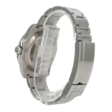Rolex Submariner Date 116610LV aus Edelstahl mit grünem Zifferblatt und Oyster-Armband, Seitenansicht