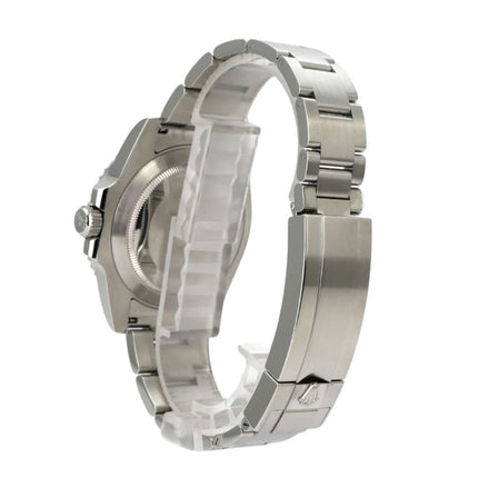 Rolex Submariner Date 116610LV seitliche Ansicht des Gehäuses und Armbands aus Edelstahl