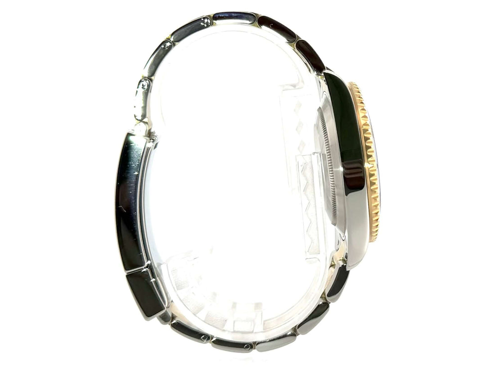 Rolex Submariner Date 116613LB Seitenansicht, Edelstahl - 18kt Gelbgold Gehäuse und Armband, poliert und satiniert, blaues Zifferblatt, drehbare Lünette.