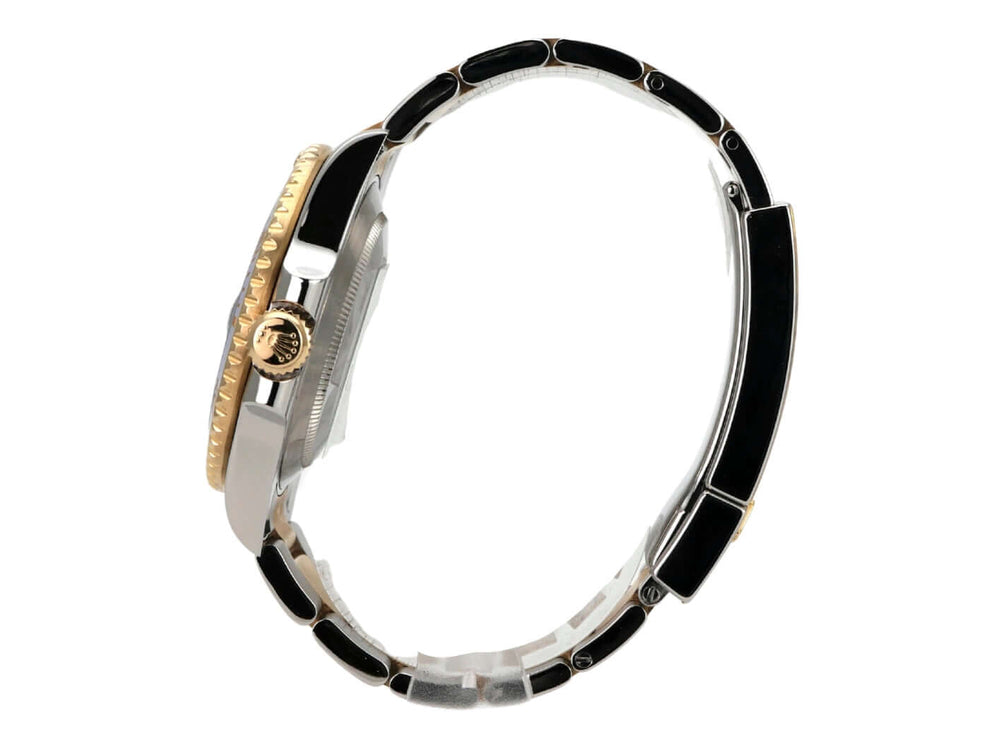 Rolex Submariner Date 116613LB Edelstahl Gelbgold seitliche Ansicht des Armbands und Gehäuses.