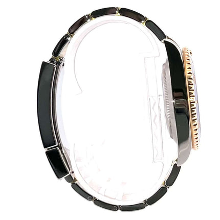 Seitenansicht der Rolex Submariner Date 116613LB Edelstahl Gelbgold 18 kt poliert und satiniert, drehbare Lünette, blaues Keramikzifferblatt