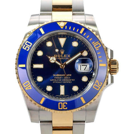Rolex Submariner Date 116613LB Edelstahl Gelbgold mit blauer Keramik-Lünette und Edelstahl-Gehäuse.
