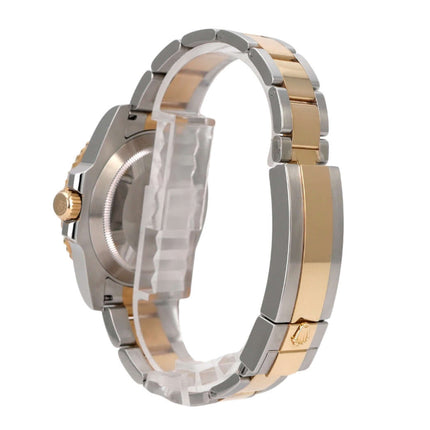 Rolex Submariner Date 116613LN aus Edelstahl und Gelbgold mit Oyster-Armband, Seitenansicht