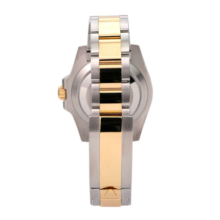 Rolex Submariner Date 116613LN Ansicht von hinten mit Edelstahl- und Gelbgold-Armband.
