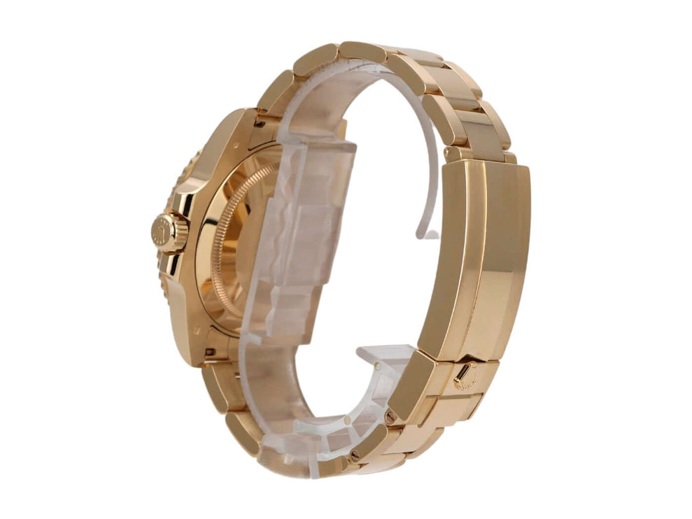 Seitenansicht der Rolex Submariner Date Gelbgold 116618LB mit 18 kt Gelbgold Armband und poliertem Gehäuse.