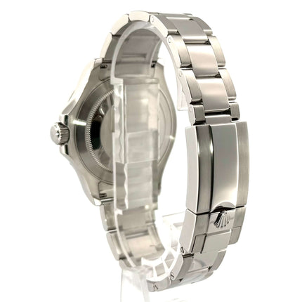 Rückseite des Rolex Yacht-Master 40 Edelstahl/Platin 116622 mit Oyster Edelstahl Armband und Sicherheitsfaltschließe, Uhrwerk sichtbar.