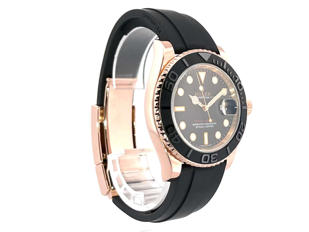 Rolex Yacht-Master Everose-Gold Ref. 116655 aus 2016, 18 kt Everose-Gold Gehäuse, 40 mm Durchmesser, schwarze Lünette, schwarzes Zifferblatt, Kautschukband.