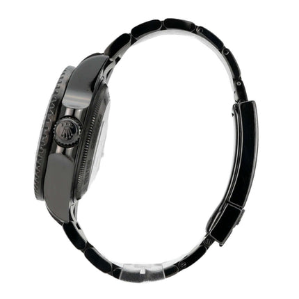 Rolex Sea-Dweller Deepsea 116660 seitliche Ansicht mit poliertem Edelstahlgehäuse und schwarzer Keramiklünette.