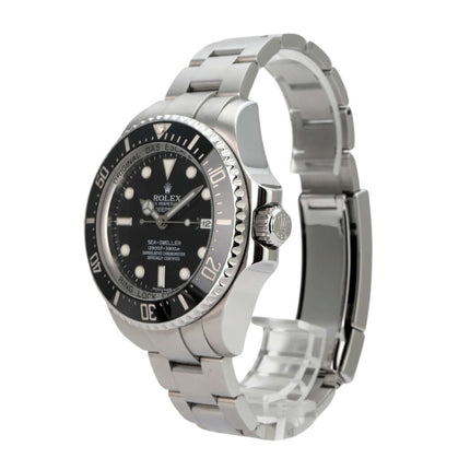 Rolex Sea-Dweller Deepsea 116660 mit Edelstahl-Gehäuse und schwarzem Zifferblatt, elegantes Design.