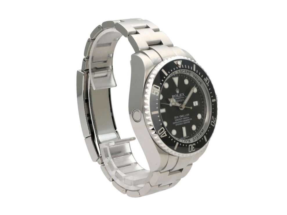 Rolex Sea-Dweller Deepsea 116660 Uhr mit Edelstahl-Gehäuse und schwarzem Zifferblatt.