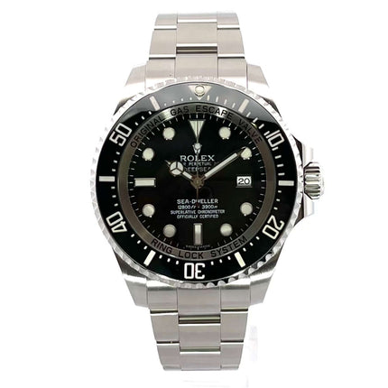 Rolex Sea-Dweller Deepsea 116660 Edelstahl Uhr mit schwarzer Keramiklünette und Oyster-Armband, Zifferblatt mit Leuchtindizes.