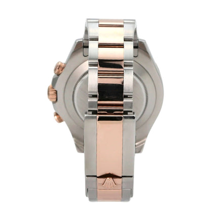 Rolex Yacht-Master II 116681 Edelstahl Everose-Gold leichte Ansicht der seitlichen Armbanduhr mit Edelstahl- und Everose-Gold-Armband.