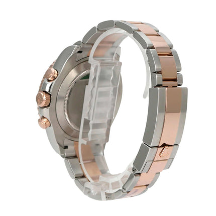 Rolex Yacht-Master II 116681 Edelstahl Everose-Gold, seitliche Ansicht des Gehäuses und Armbands in Edelstahl und 18 kt Everose-Gold.