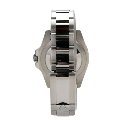 Ansicht der Edelstahlarmband der Rolex GMT-Master II 116710BLNR mit polierter und satiniertem Oberfläche.