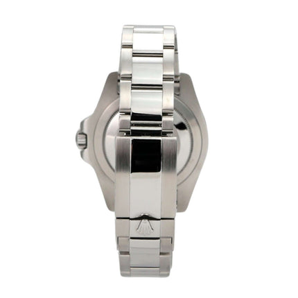 Rolex GMT-Master II Edelstahl 116710BLNR, seitliche Ansicht des Edelstahlarmbands und Gehäuses.