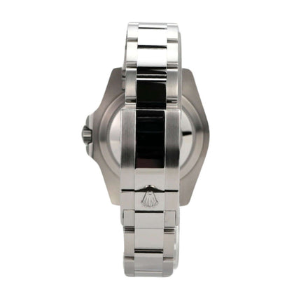 Rolex GMT-Master II Edelstahl 116710BLNR seitliche Ansicht, poliertes und satinierte Oyster Edelstahlarmband.