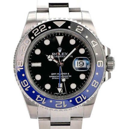Rolex GMT-Master II Edelstahl 116710BLNR mit schwarzem Zifferblatt und blau/schwarzer Keramikeinlage.