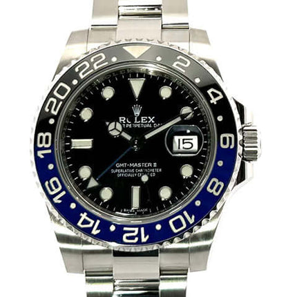 Rolex GMT-Master II Edelstahl 116710BLNR aus 2018 mit schwarz-blauer Keramiklünette und Oyster Edelstahlband, schwarzes Zifferblatt.