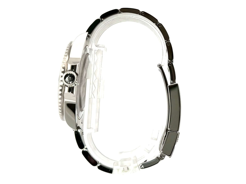 Seitenansicht Rolex GMT-Master II Edelstahl Ref. 116710BLNR aus 2018, Edelstahlgehäuse und Oyster Edelstahlband.