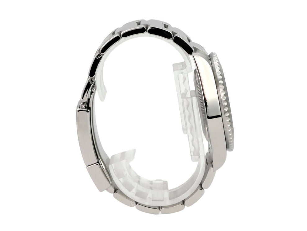 Seitenansicht der Rolex GMT-Master II Edelstahl 116710LN, Edelstahlgehäuse und Oyster-Band.