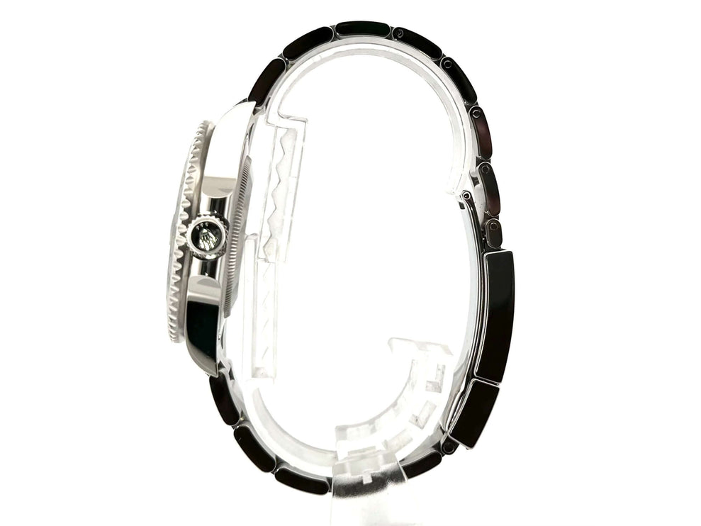 Rolex GMT-Master II Edelstahl 116710LN Seitenansicht, schwarzes Oysterarmband und drehbare Keramiklünette