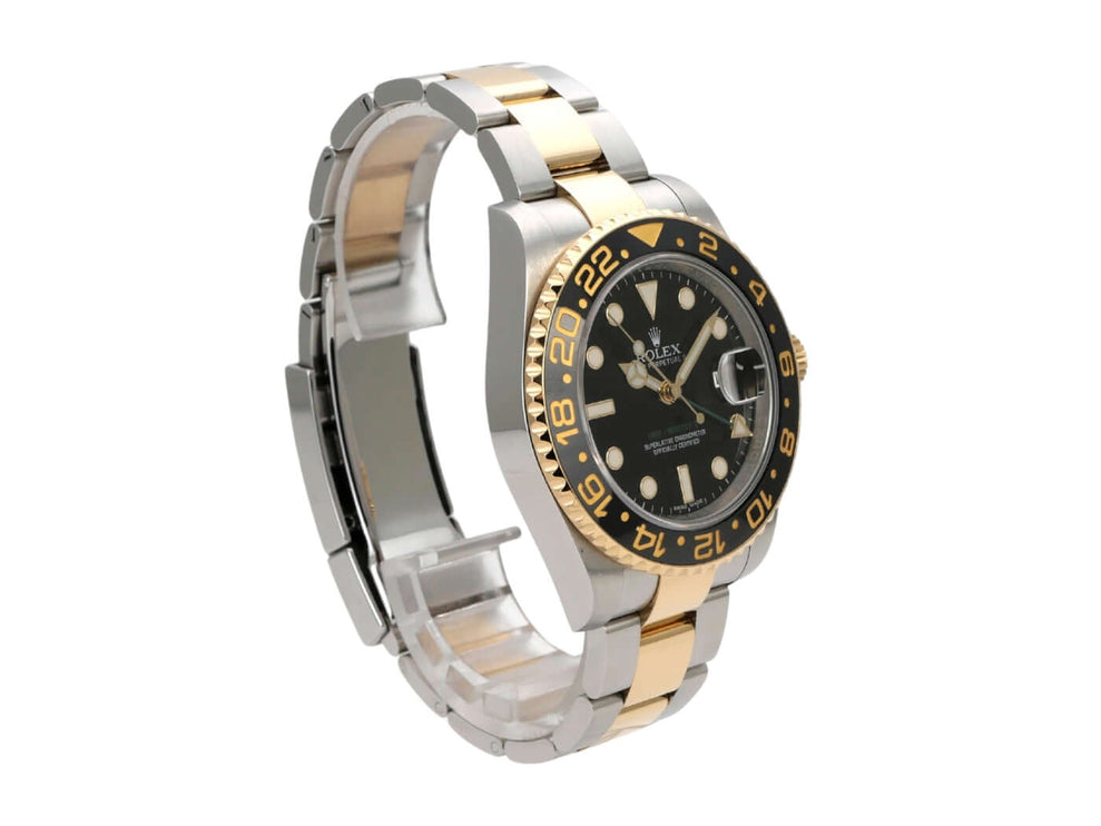 Rolex GMT-Master II 116713LN mit Edelstahl- und Gelbgold-Armband, schwarzem Zifferblatt und drehbarer Lünette.