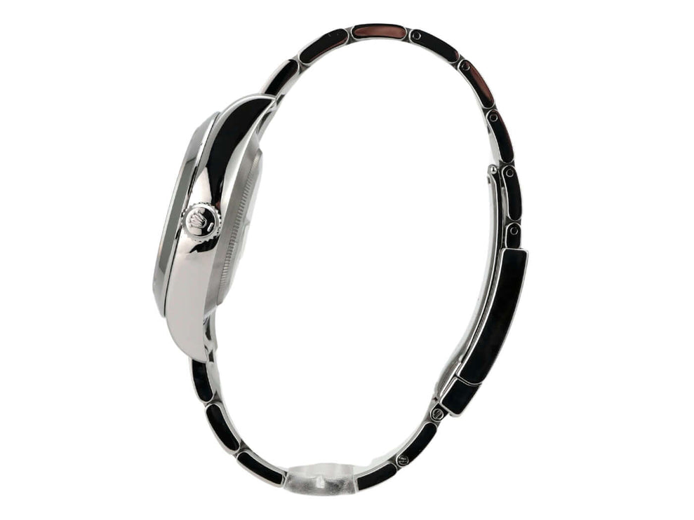 Rolex Oyster Perpetual Air-King 116900 seitliche Ansicht mit Edelstahl- und Kunststoffband.