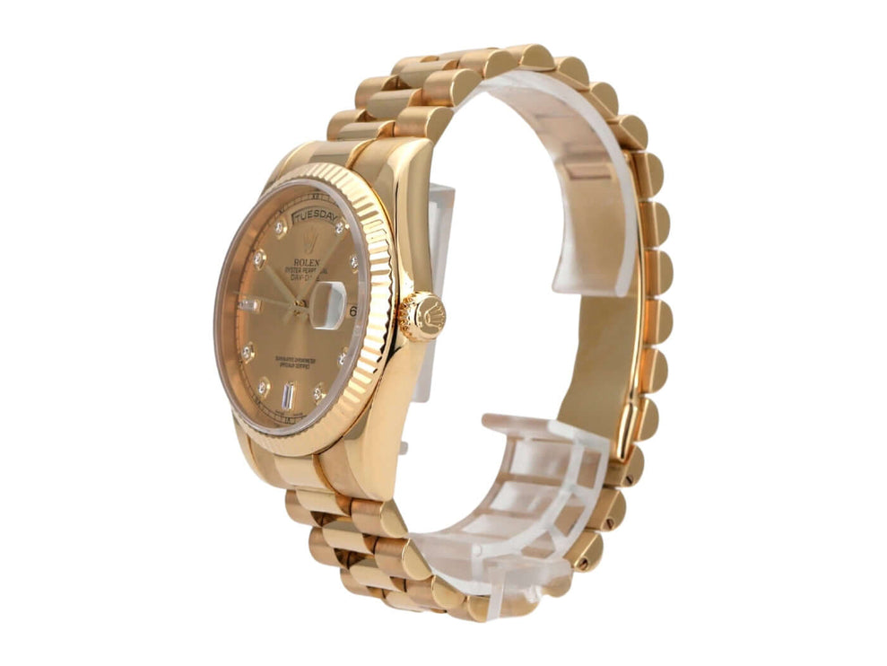 Rolex Day-Date 36 Gelbgold 118238 Champagner Diamant mit champagnerfarbenem Zifferblatt und Präsident-Armband.