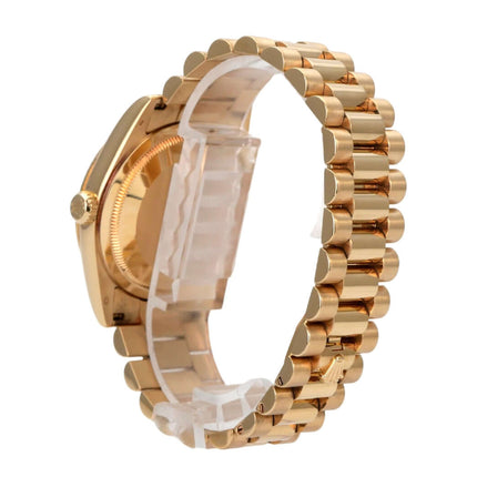 Seitenansicht der Rolex Day-Date 36 Gelbgold 118238 Champagner Diamant mit poliertem Armband aus 18 kt Gelbgold.