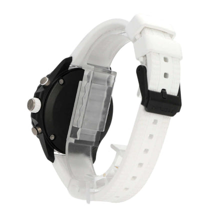 Breitling Endurance Pro 38 Uhr mit weißem Kautschukband und schwarzem Zifferblatt, seitliche Ansicht.