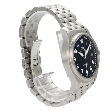 IWC Fliegeruhr Automatik 36 IW324010 mit schwarzem Zifferblatt und Edelstahlarmband, 36 mm Gehäusedurchmesser.