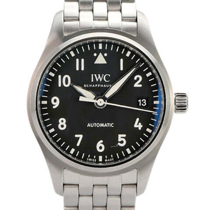 IWC Fliegeruhr Automatik 36 IW324010 mit schwarzem Zifferblatt und Edelstahlband, 36 mm, polierte und satinierte Oberfläche.