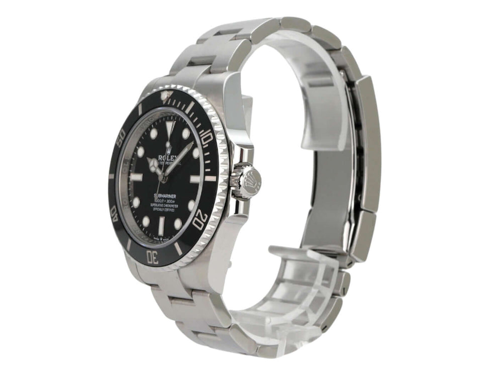 Rolex Submariner 124060 No Date Seitansicht mit schwarzem Zifferblatt und Edelstahlband.