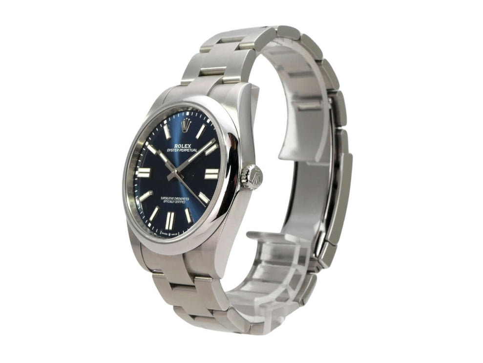 Rolex Oyster Perpetual 41 Ref. 124300 Blau Armbanduhr aus Edelstahl mit blauem Zifferblatt und Faltschließe.