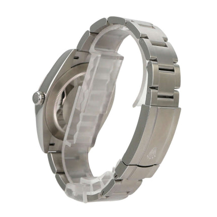 Detailansicht der Rolex Oyster Perpetual 41 Ref. 124300 Schwarz mit Edelstahlarmband.