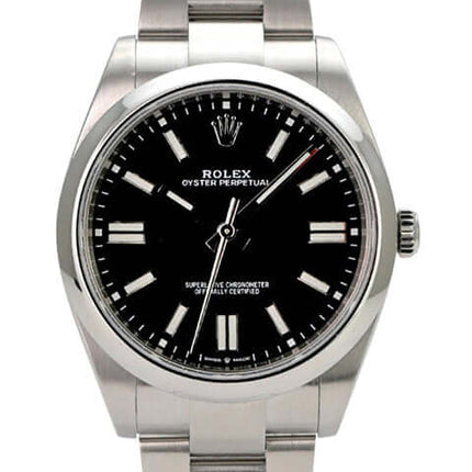 Rolex Oyster Perpetual 41 Ref. 124300 Schwarz mit schwarzem Zifferblatt und Edelstahlband.