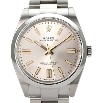 Rolex Oyster Perpetual 41 Ref. 124300 Silber mit silberfarbenem Zifferblatt und Edelstahlband.