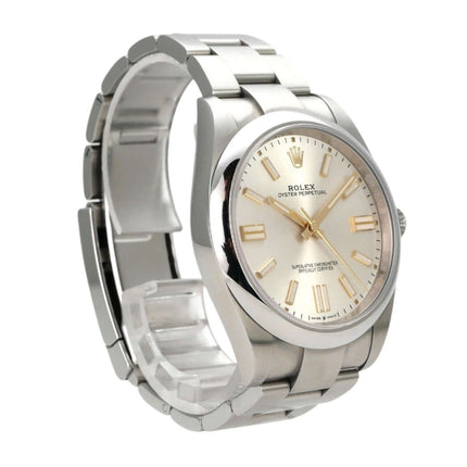 Rolex Oyster Perpetual 41 Ref. 124300 Silber mit silberfarbenem Zifferblatt und Edelstahlband