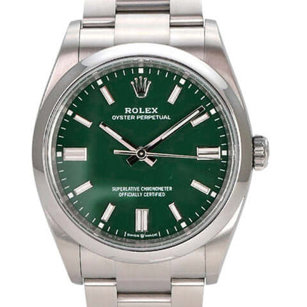 Rolex Oyster Perpetual 36 126000 Grün mit grünem Zifferblatt und Edelstahlarmband.