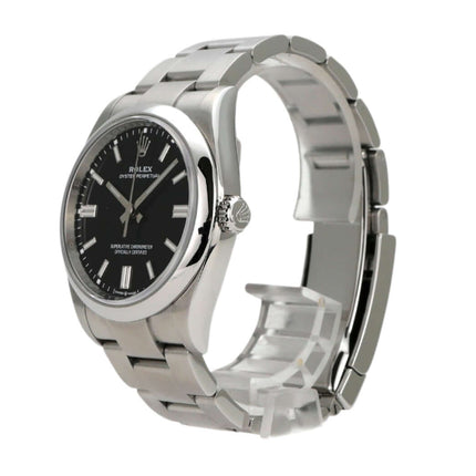 Rolex Oyster Perpetual 36 Ref. 126000 mit schwarzem Zifferblatt und Edelstahlarmband, in sehr gutem Zustand.