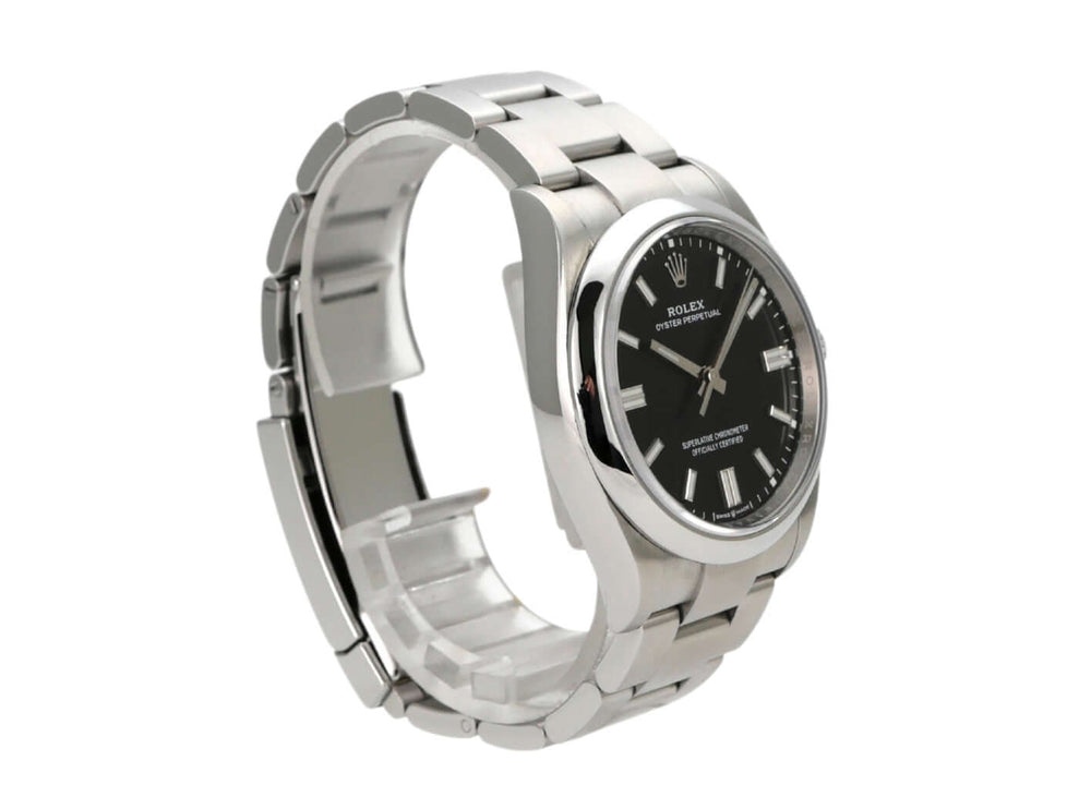 Rolex Oyster Perpetual 36 126000 mit schwarzem Zifferblatt und Edelstahlarmband, in sehr gutem Zustand.