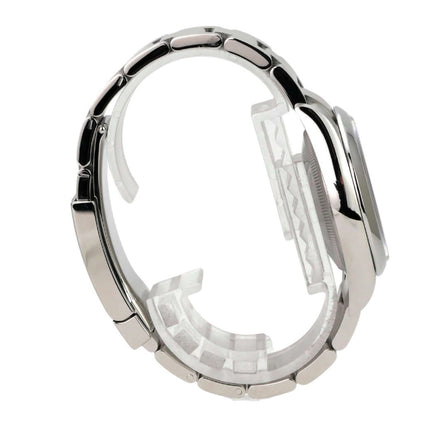 Detailansicht des Rolex Oyster Perpetual 36 126000 Schwarz mit poliertem und satiniertem Edelstahlarmband.