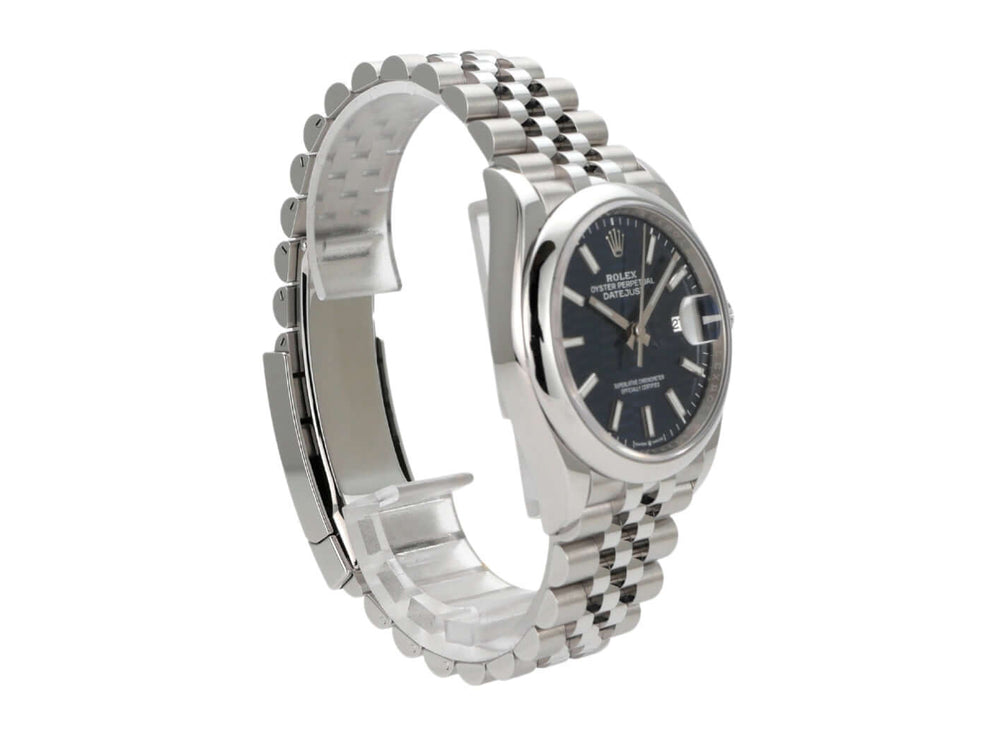 Rolex Datejust 36 mit blauem Zifferblatt, Jubile-Edelstahlband und poliertem Oystersteel-Gehäuse.