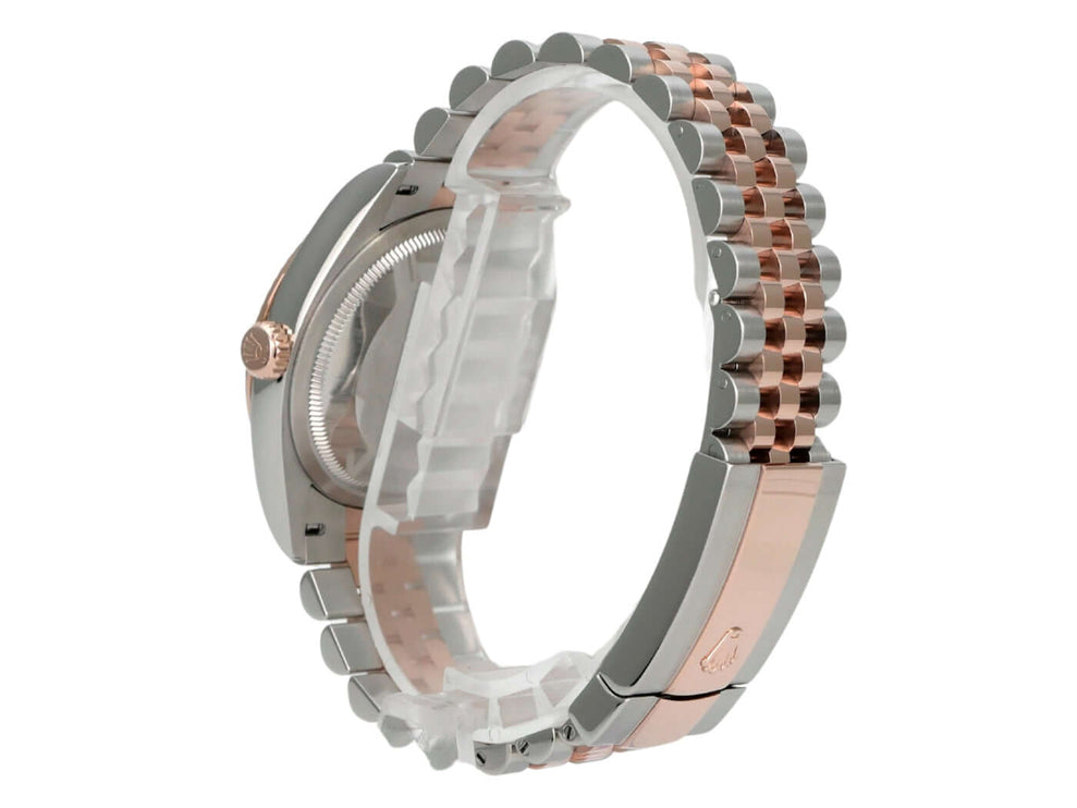 Rolex Datejust 36 Oystersteel Everose-Gold 126231 Rhodium Jubile-Band Ansicht der Uhr mit poliertem Jubilé-Armband.