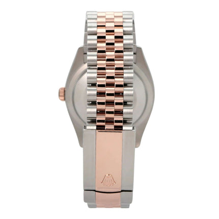 Rolex Datejust 36 Oystersteel Everose-Gold 126231 Rhodium Jubile-Band Ansicht der Rückseite mit Jubile-Armband.