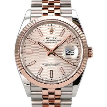 Rolex Datejust 36 Oystersteel Everose-Gold 126231 Silber Riffelmuster Jubile-Band auf silbernem Zifferblatt.
